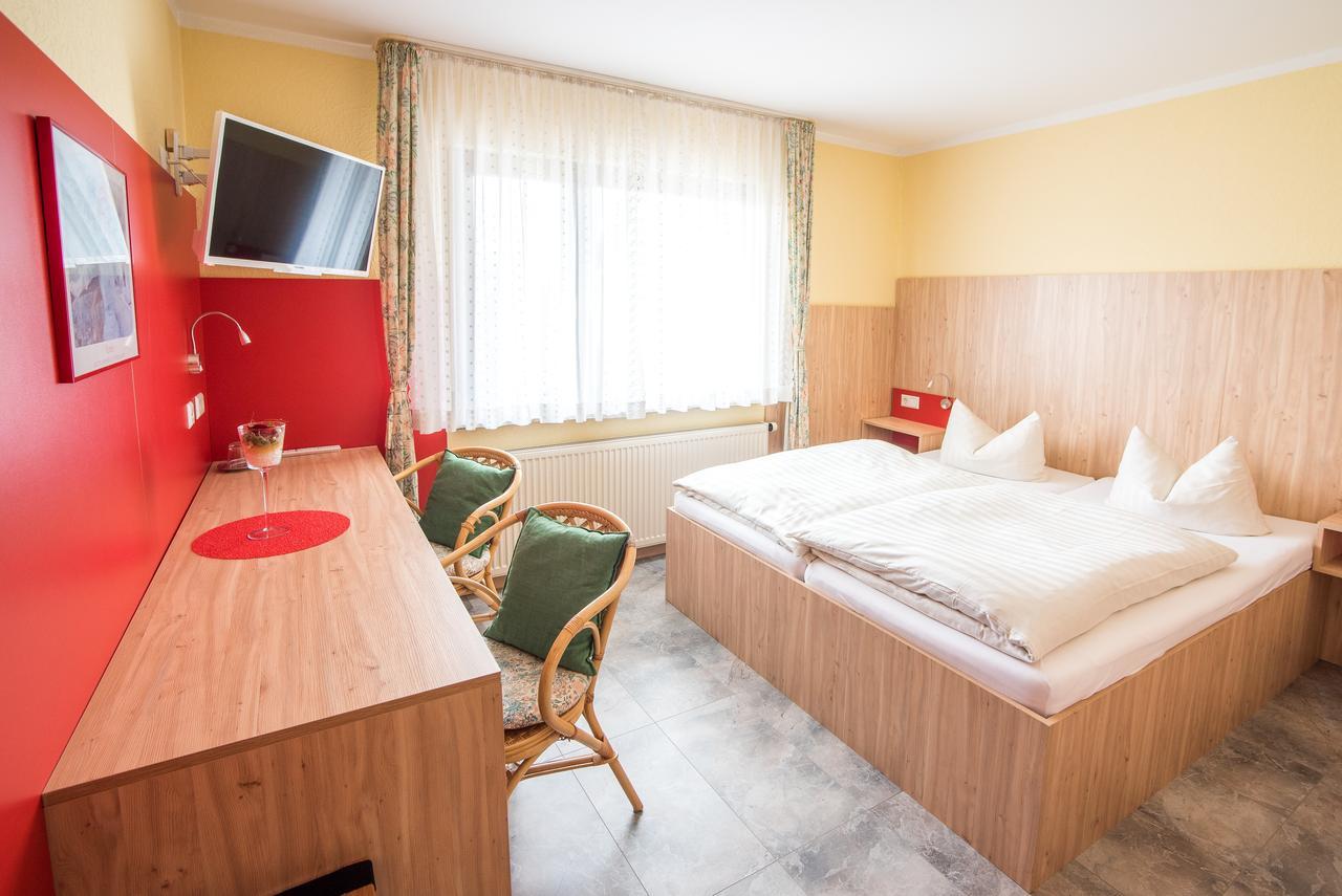 Hotel Schweizerhof Böbingen an der Rems Εξωτερικό φωτογραφία