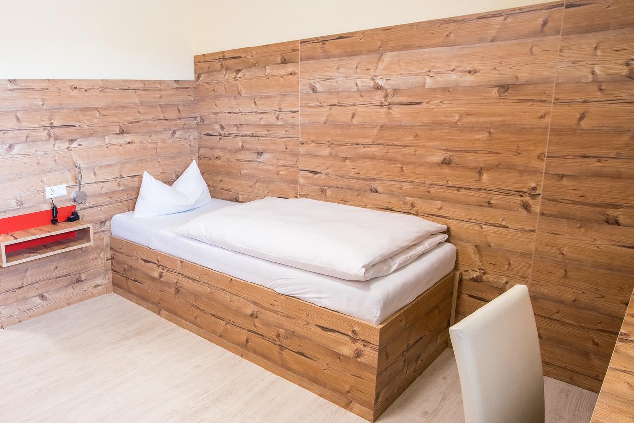 Hotel Schweizerhof Böbingen an der Rems Εξωτερικό φωτογραφία